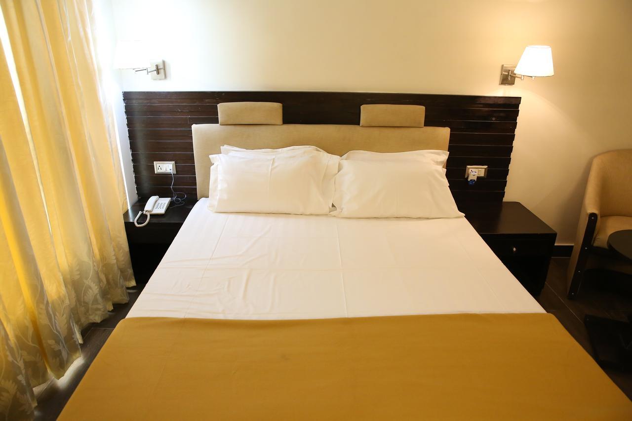 Hotel La Castle Chennai Dış mekan fotoğraf
