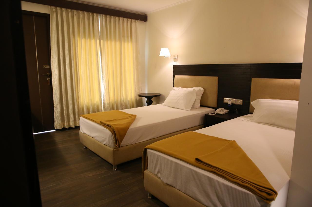 Hotel La Castle Chennai Dış mekan fotoğraf