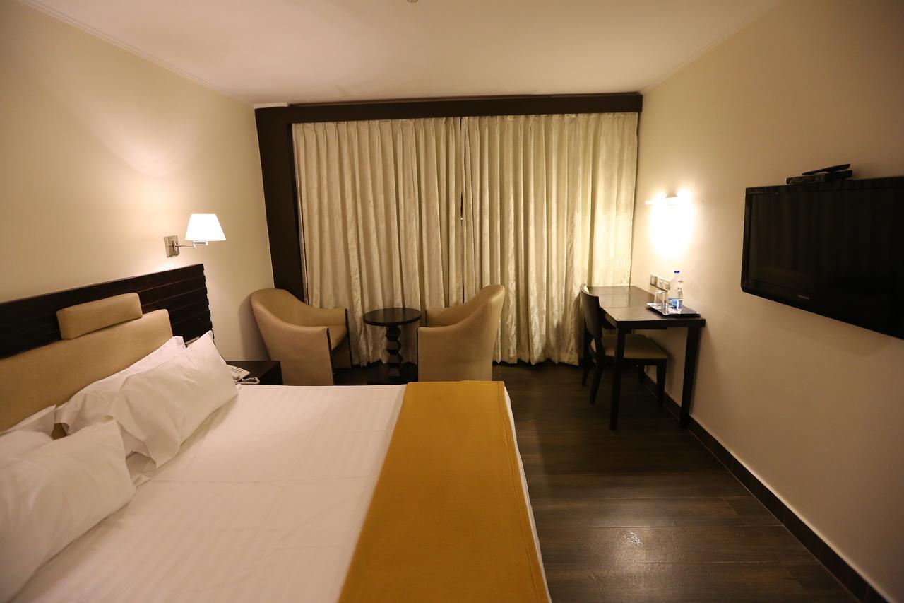 Hotel La Castle Chennai Dış mekan fotoğraf