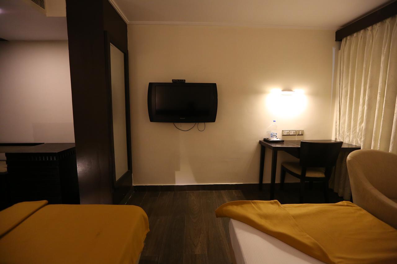 Hotel La Castle Chennai Dış mekan fotoğraf