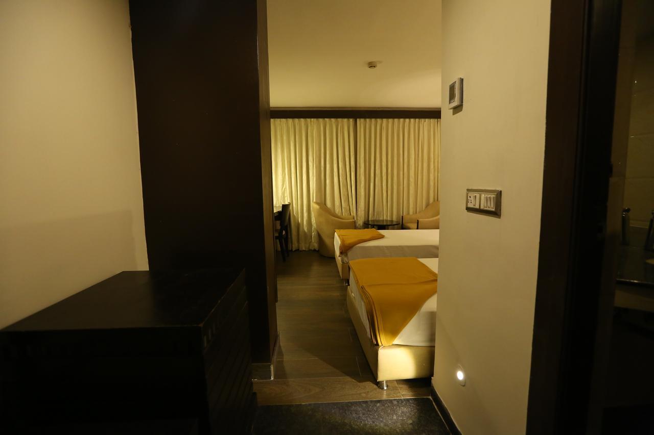 Hotel La Castle Chennai Dış mekan fotoğraf
